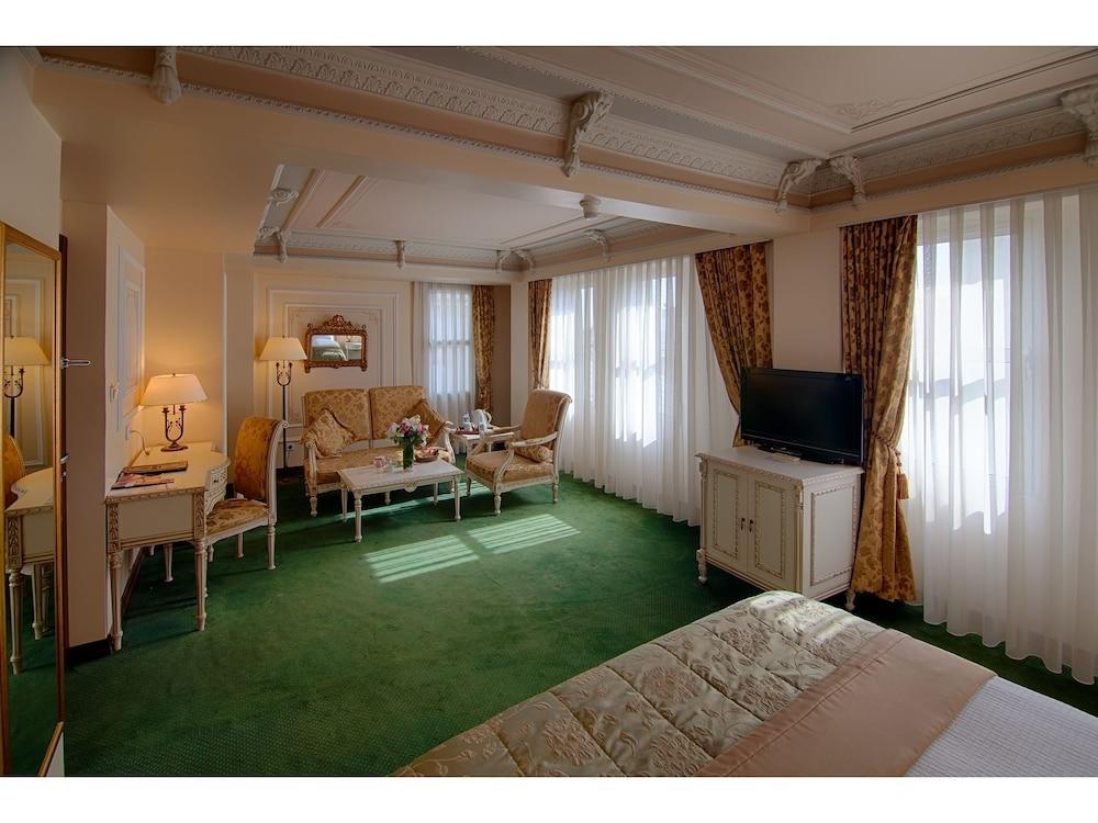 Anemon Koleksiyon Galata Hotel 3*